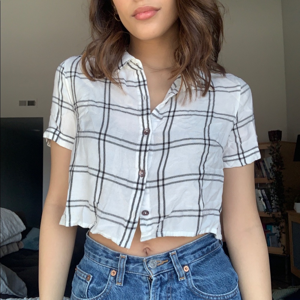 la hearts plaid button up cropped blouse